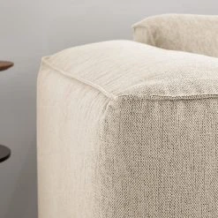 Studio Copenhagen Ecksofa HUDSON 3-Sitzer mit Longchair - Webstoff Saia: Beige - Breite: 251 cm - Longchair davorstehend rechts -Wohnzimmermöbel boutique en ligne 1000009771 201130 15532200100 DETAILS P000000001000009771 1