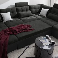 Fredriks Wohnlandschaft Puntiro I - Kunstleder Lilo / Strukturstoff Satur: Schwarz / Anthrazit - Longchair davorstehend links / Ottomane rechts -Wohnzimmermöbel boutique en ligne 1000021540 210614 18402100130 DETAILS P000000001000021540