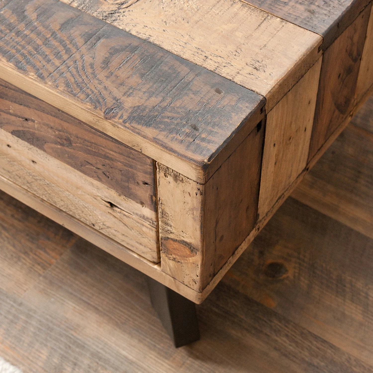 Ars manufacti Couchtisch Tamati - Pinie massiv 8 Ars manufacti Couchtisch Tamati - Pinie massiv – Bild 8