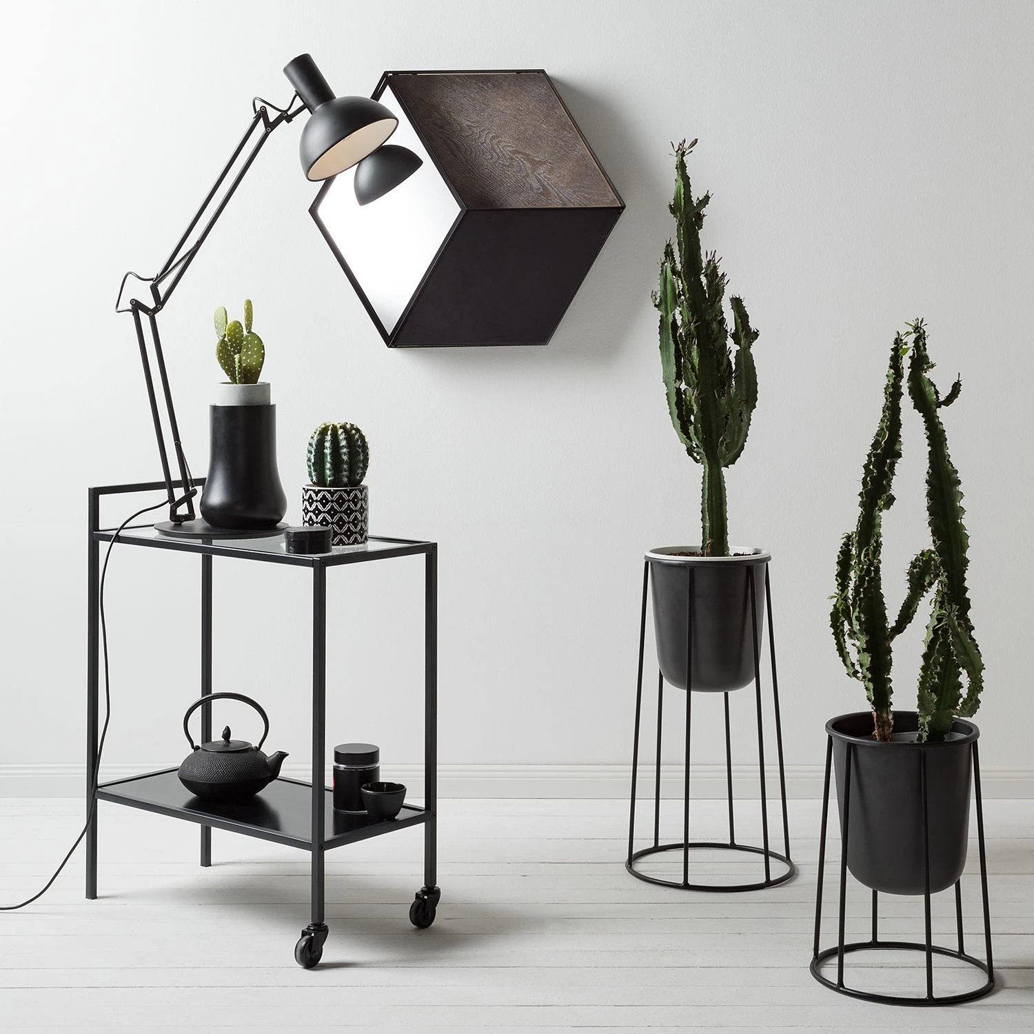 Mooved Servierwagen Enmore - Glas / Metall - Matt Schwarz 7 Mooved Servierwagen Enmore - Glas / Metall - Matt Schwarz – Bild 7