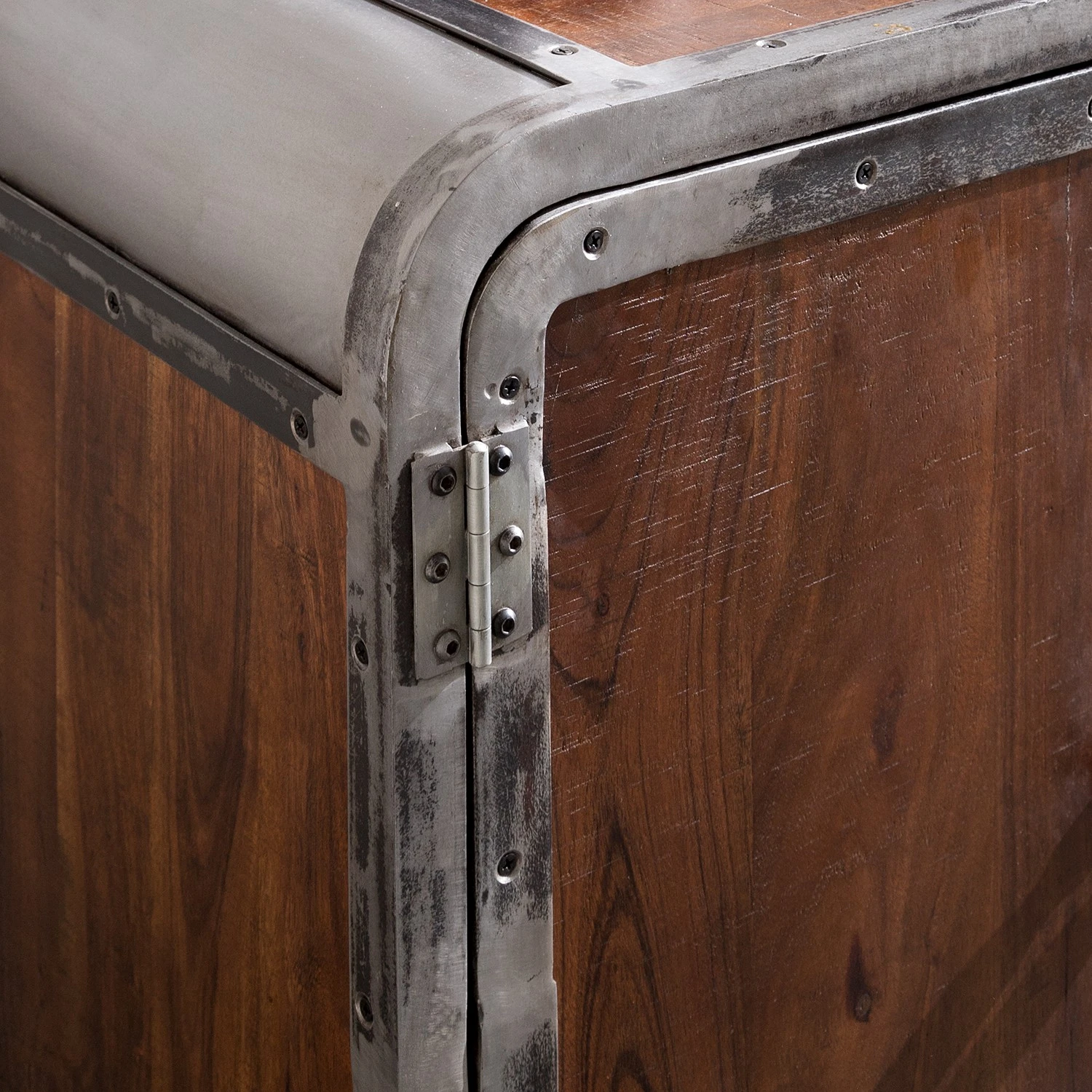 Ars manufacti Sideboard Wharton II - Akazie teilmassiv / Stahl 10 Ars manufacti Sideboard Wharton II - Akazie teilmassiv / Stahl – Bild 10