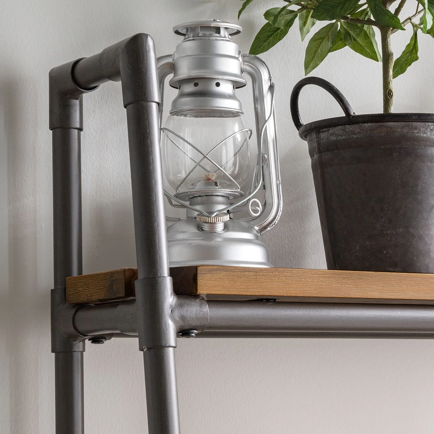 Ars manufacti Regal Atelier IV - Akazie massiv / Metall - Akazie Braun / Anthrazit 9 Ars manufacti Regal Atelier IV - Akazie massiv / Metall - Akazie Braun / Anthrazit – Bild 9