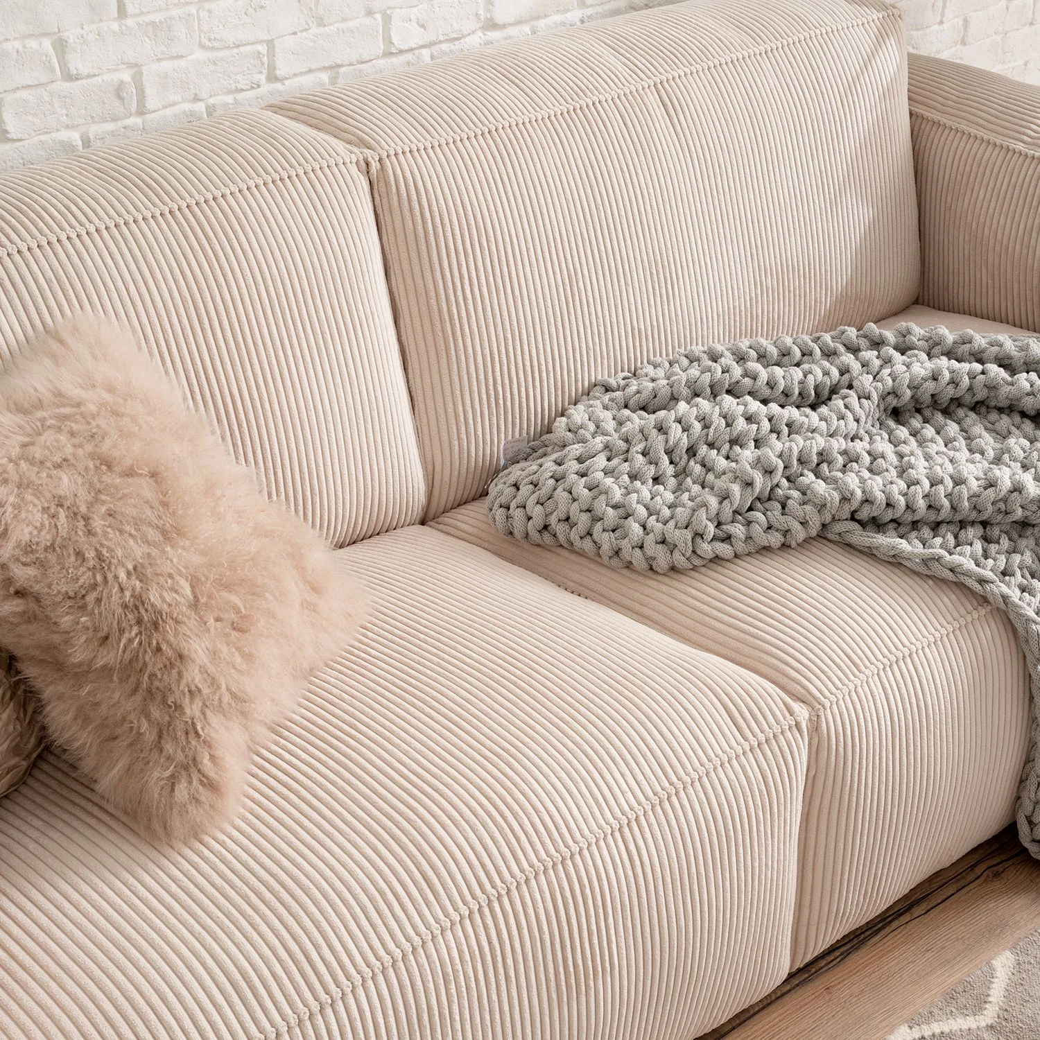 Ars Natura 3-Sitzer Sofa LORALAI - Cordstoff Lola: Creme 5 Ars Natura 3-Sitzer Sofa LORALAI - Cordstoff Lola: Creme – Bild 5