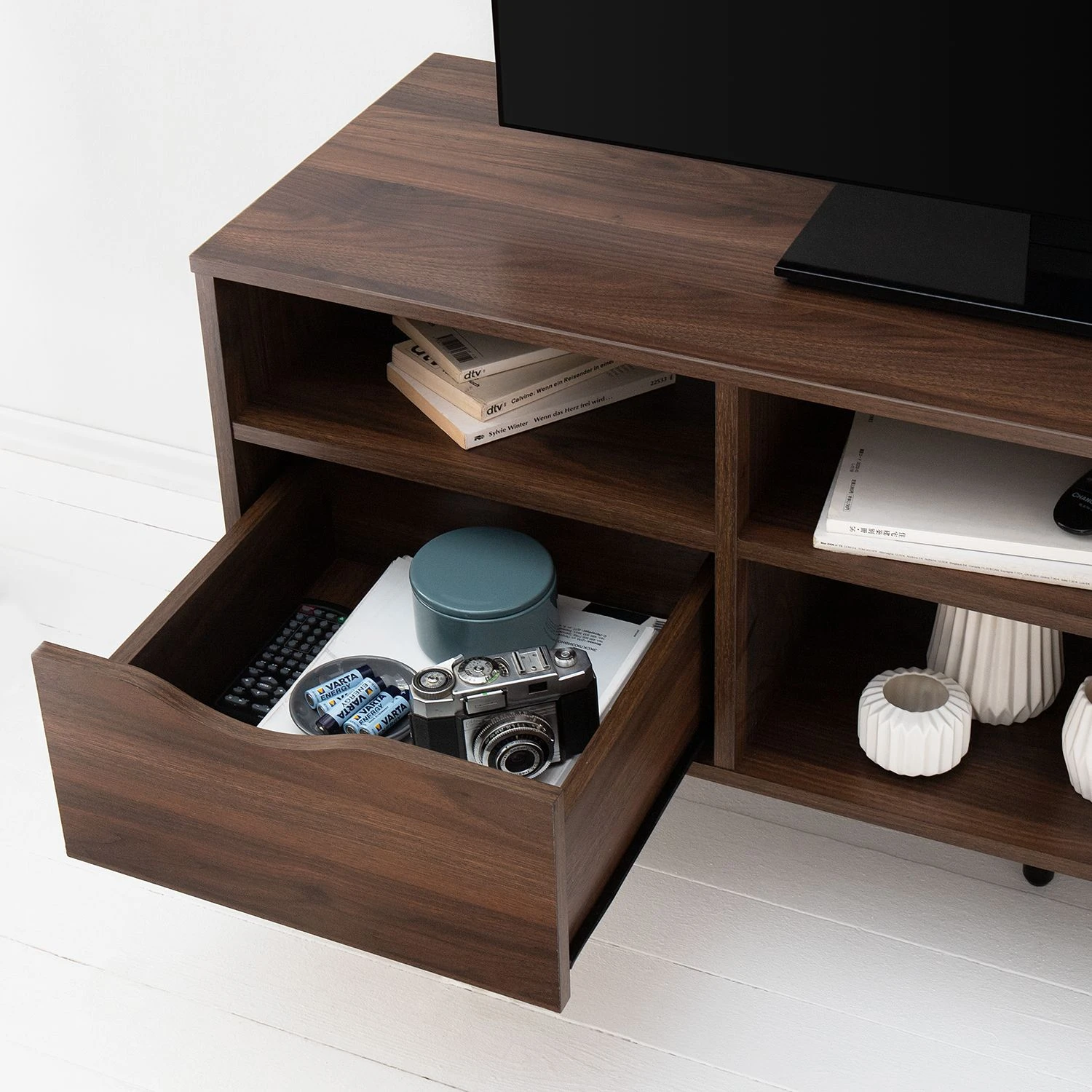 Mørteens TV-Lowboard Gjora I - Gummibaum teilmassiv - Walnuss 10 Mørteens TV-Lowboard Gjora I - Gummibaum teilmassiv - Walnuss – Bild 10