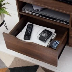 Mørteens TV-Lowboard Gjora II - Gummibaum teilmassiv - Walnuss 23 Mørteens TV-Lowboard Gjora II - Gummibaum teilmassiv - Walnuss -Wohnzimmermöbel boutique en ligne 1000123453 190325 11253000003 GALLERYIMAGES P000000001000123453