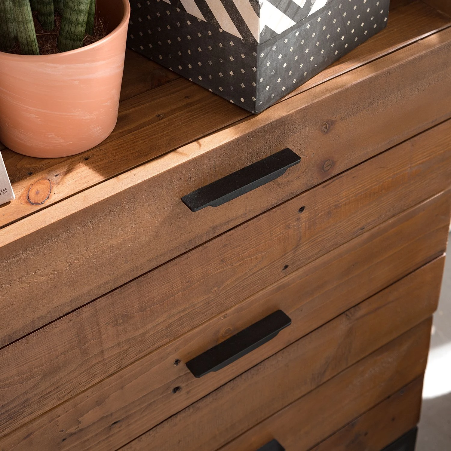 Ars manufacti Regal Grasby - Pinie massiv / Metall - Pinie Dunkel / Schwarz 9 Ars manufacti Regal Grasby - Pinie massiv / Metall - Pinie Dunkel / Schwarz – Bild 9