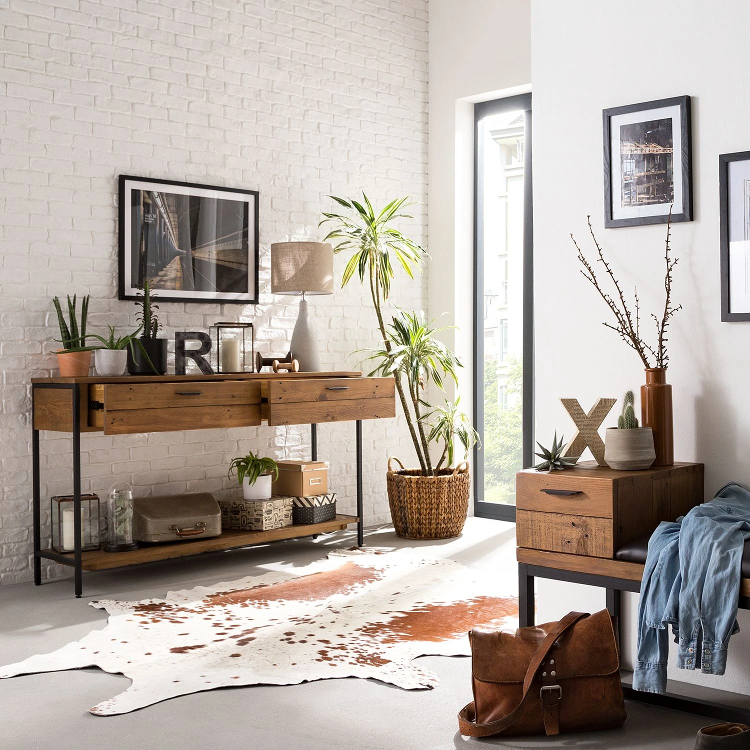 Ars manufacti Konsolentisch Grasby - Pinie massiv / Metall - Pinie Dunkel / Schwarz 3 Ars manufacti Konsolentisch Grasby - Pinie massiv / Metall - Pinie Dunkel / Schwarz – Bild 3