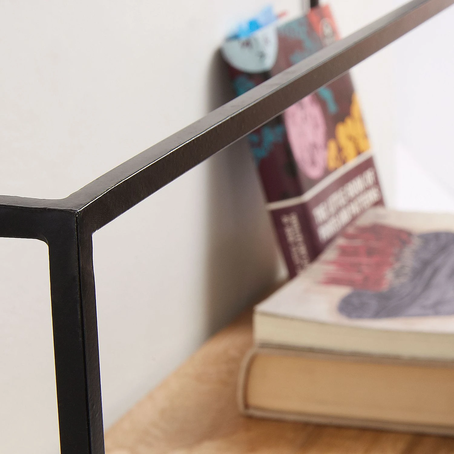 Norrwood Wandregal Silop - Mango massiv / Metall - Mango / Schwarz 4 Norrwood Wandregal Silop - Mango massiv / Metall - Mango / Schwarz – Bild 4