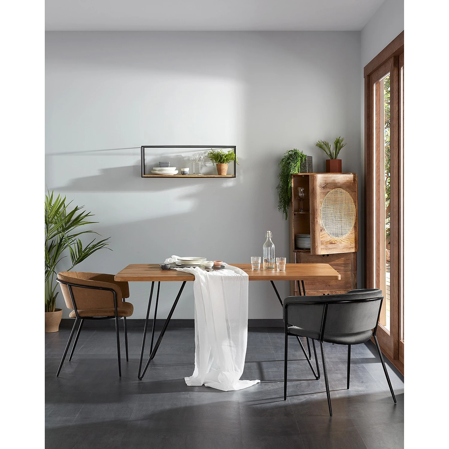 Norrwood Wandregal Silop - Mango massiv / Metall - Mango / Schwarz 2 Norrwood Wandregal Silop - Mango massiv / Metall - Mango / Schwarz – Bild 2