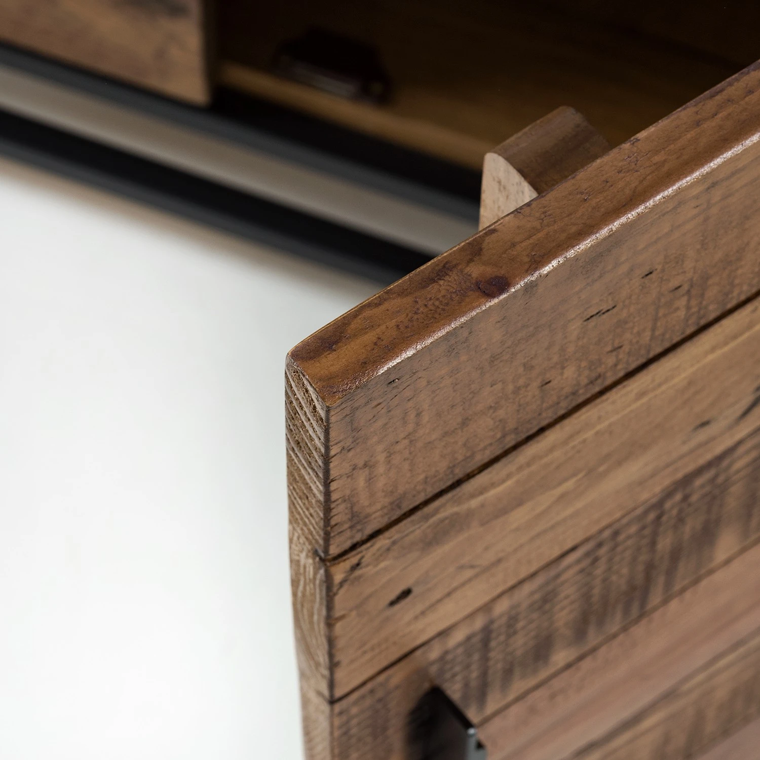 Ars manufacti Sideboard Grasby II - Altholz Pinie / Metall - Pinie Dunkel / Schwarz 12 Ars manufacti Sideboard Grasby II - Altholz Pinie / Metall - Pinie Dunkel / Schwarz – Bild 12