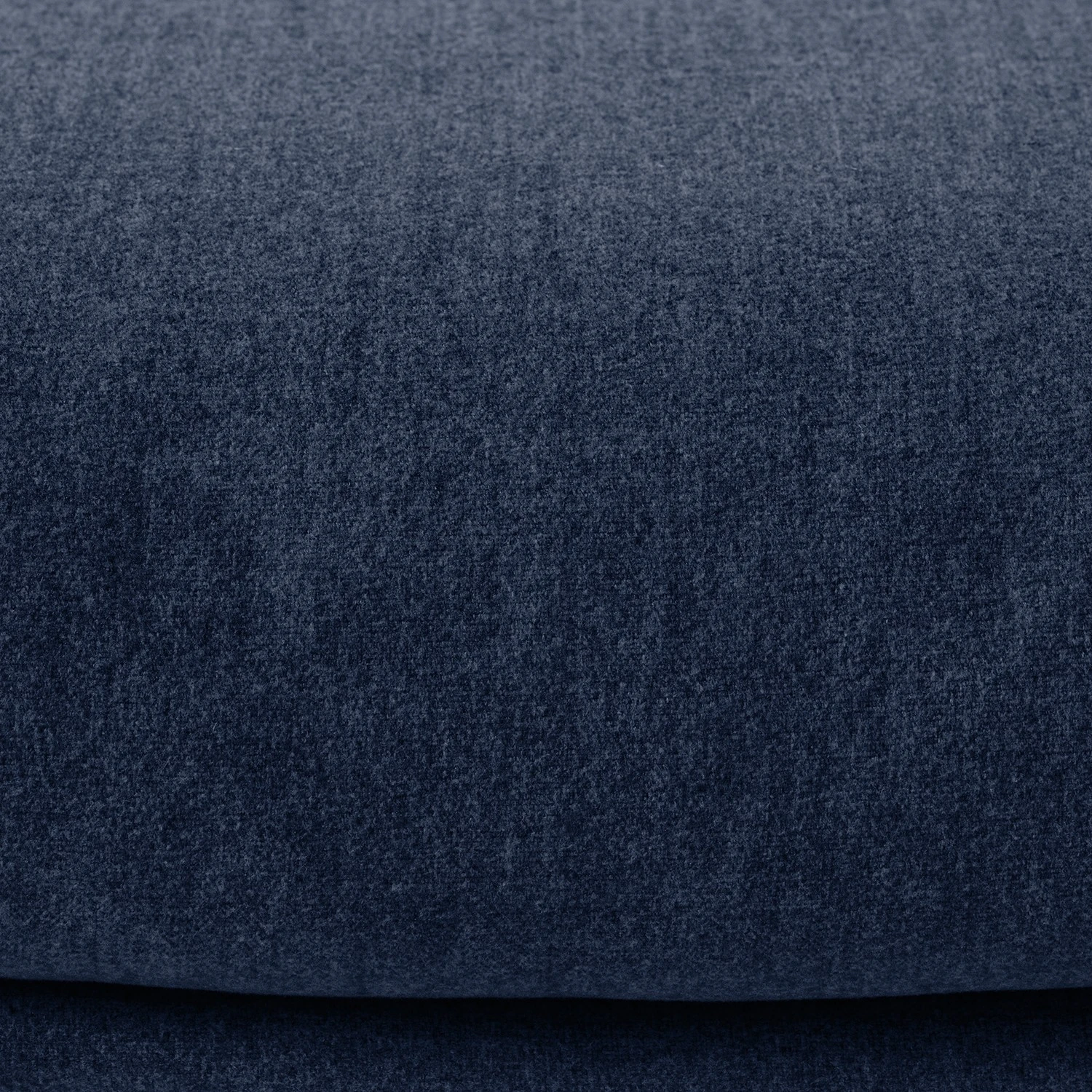 Studio Copenhagen Polsterhocker Garbo VII - Webstoff Milan: Dunkelblau - Eiche Dunkel 9 Studio Copenhagen Polsterhocker Garbo VII - Webstoff Milan: Dunkelblau - Eiche Dunkel – Bild 9