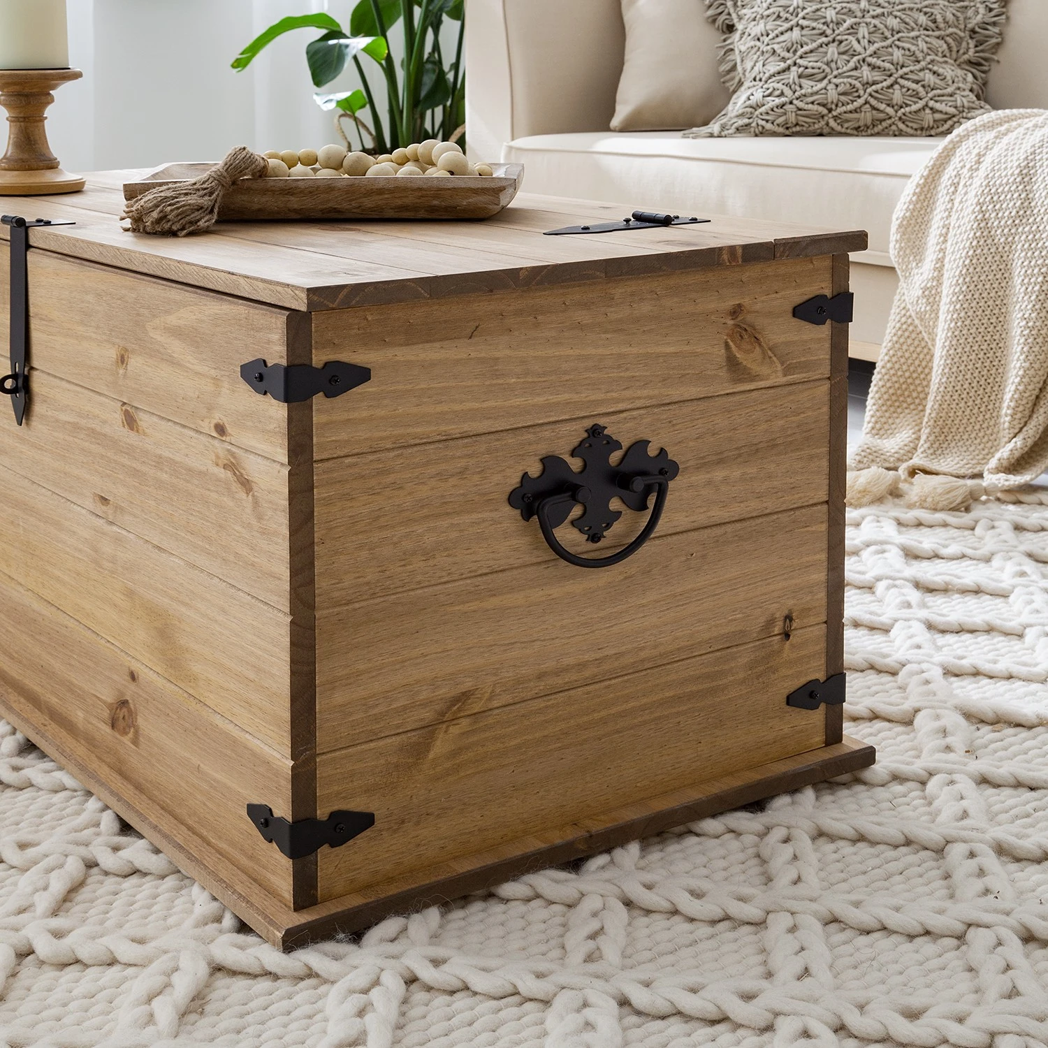 Maison Belfort Truhe Finca Rustica - Kiefer massiv - Kiefer Natur 19 Maison Belfort Truhe Finca Rustica - Kiefer massiv - Kiefer Natur – Bild 19