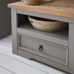 Maison Belfort TV-Lowboard Finca Rustica II - Kiefer massiv - Kiefer Grau 22 Maison Belfort TV-Lowboard Finca Rustica II - Kiefer massiv - Kiefer Grau -Wohnzimmermöbel boutique en ligne 1000178053 200507 14182100012 DETAILS P000000001000178053