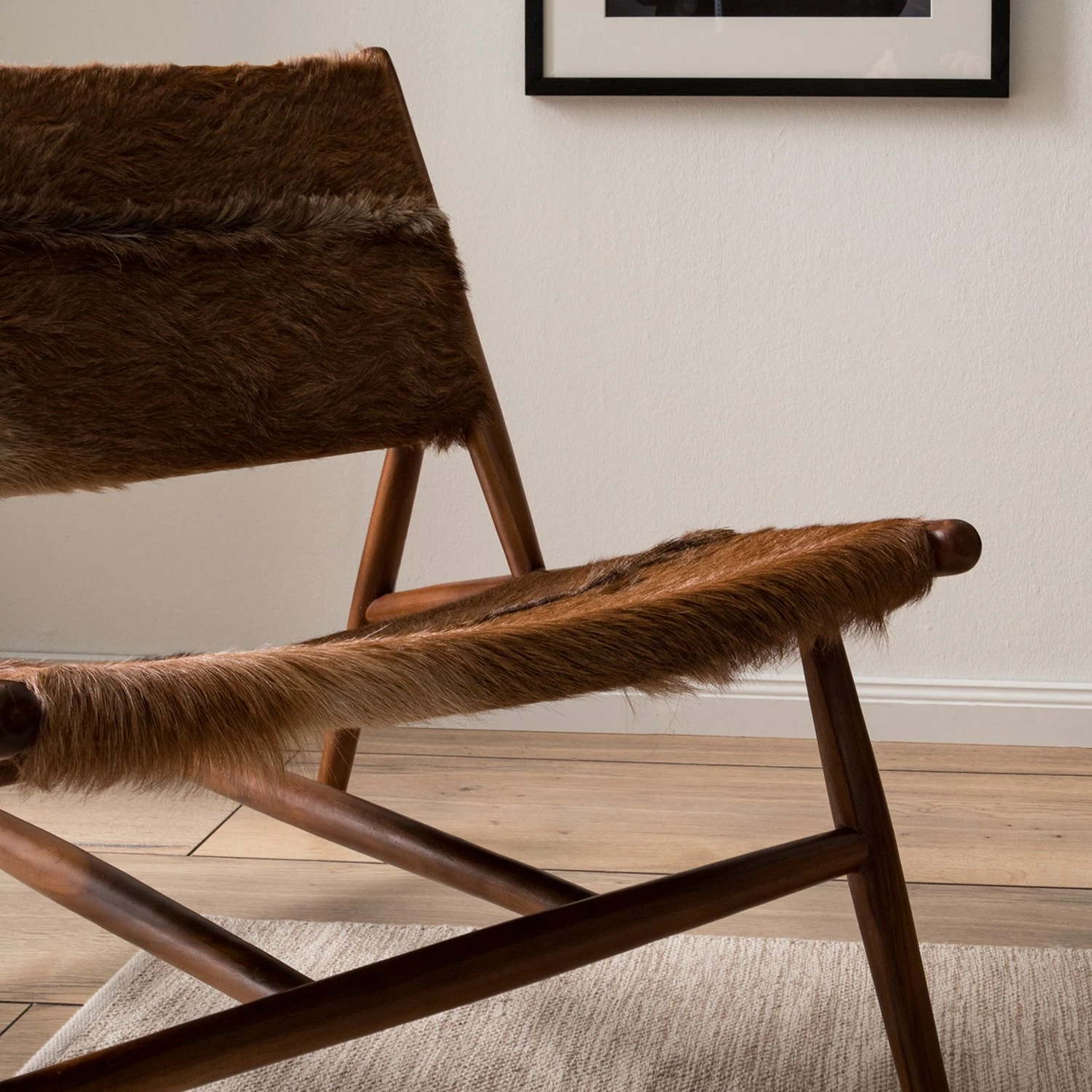 Ars manufacti Loungesessel Howden - Kuhfell / Teakholz massiv - Kuhmuster / Teak 10 Ars manufacti Loungesessel Howden - Kuhfell / Teakholz massiv - Kuhmuster / Teak – Bild 10