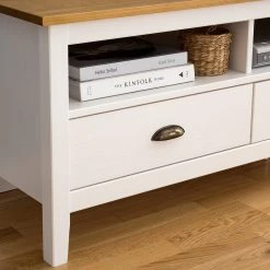 Maison Belfort TV-Lowboard Rivery - Kiefer massiv - Weiß -Wohnzimmermöbel boutique en ligne 1000187577 200312 14522700018 DETAILS P000000001000187577