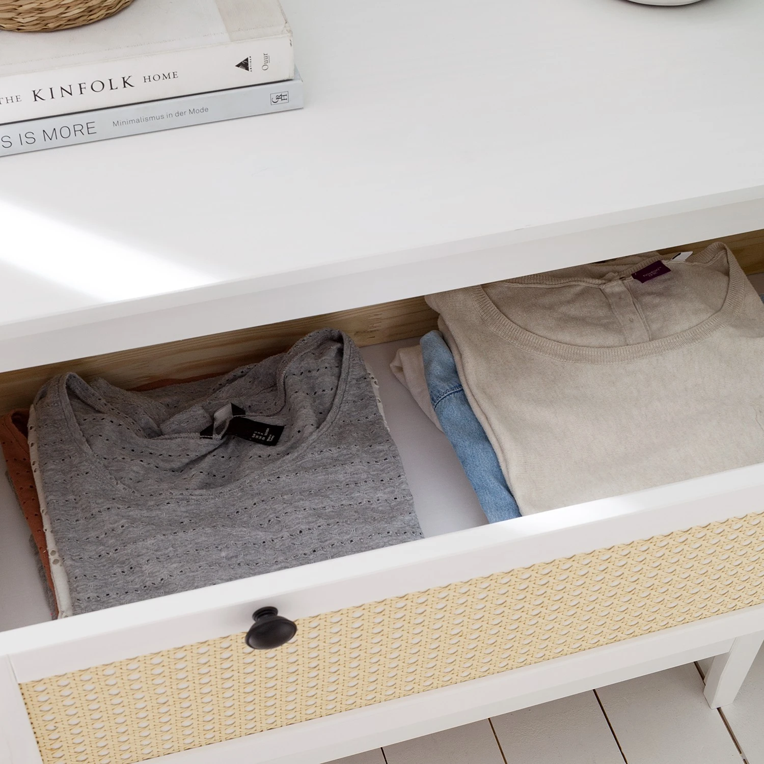 Maison Belfort Kommode Belleria I - Kiefer massiv / Wiener Geflecht - Weiß 9 Maison Belfort Kommode Belleria I - Kiefer massiv / Wiener Geflecht - Weiß – Bild 9