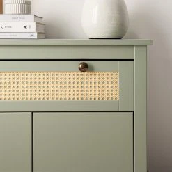 Maison Belfort Kommode Belleria III - Kiefer massiv / Wiener Geflecht - Hellolivgrün 22 Maison Belfort Kommode Belleria III - Kiefer massiv / Wiener Geflecht - Hellolivgrün -Wohnzimmermöbel boutique en ligne 1000187602 200505 06385700020 DETAILS P000000001000187602