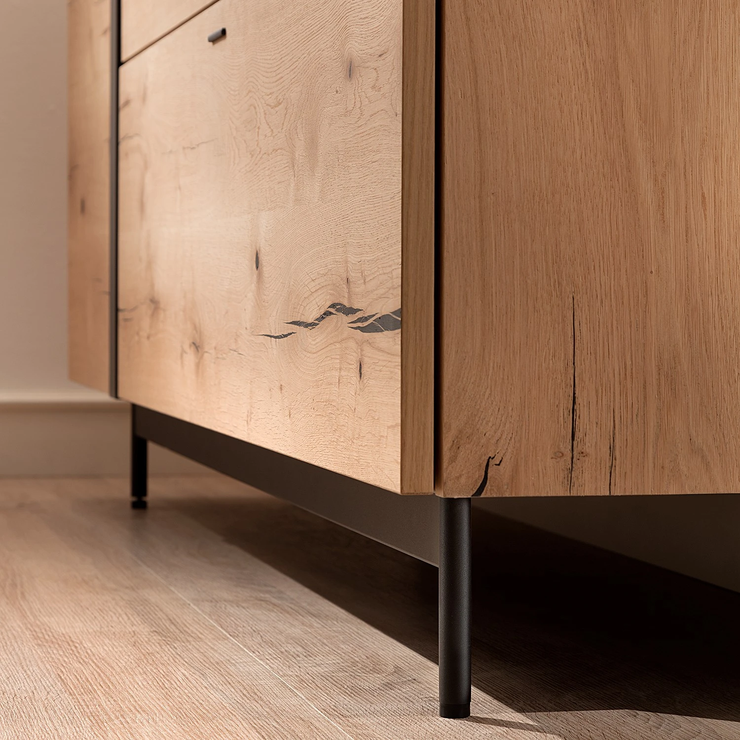 GWINNER TV-Lowboard Style II - Echtholzfurnier / Metall - Eiche / Anthrazit 7 GWINNER TV-Lowboard Style II - Echtholzfurnier / Metall - Eiche / Anthrazit – Bild 7