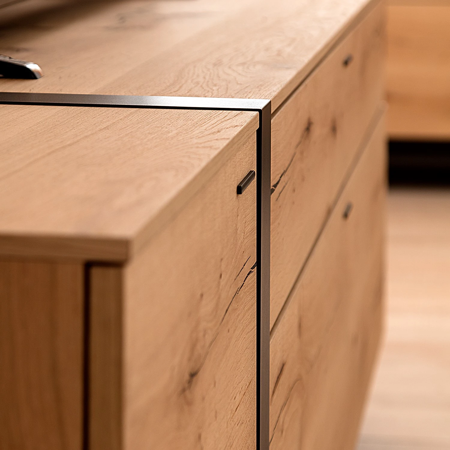 GWINNER TV-Lowboard Style II - Echtholzfurnier / Metall - Eiche / Anthrazit 9 GWINNER TV-Lowboard Style II - Echtholzfurnier / Metall - Eiche / Anthrazit – Bild 9