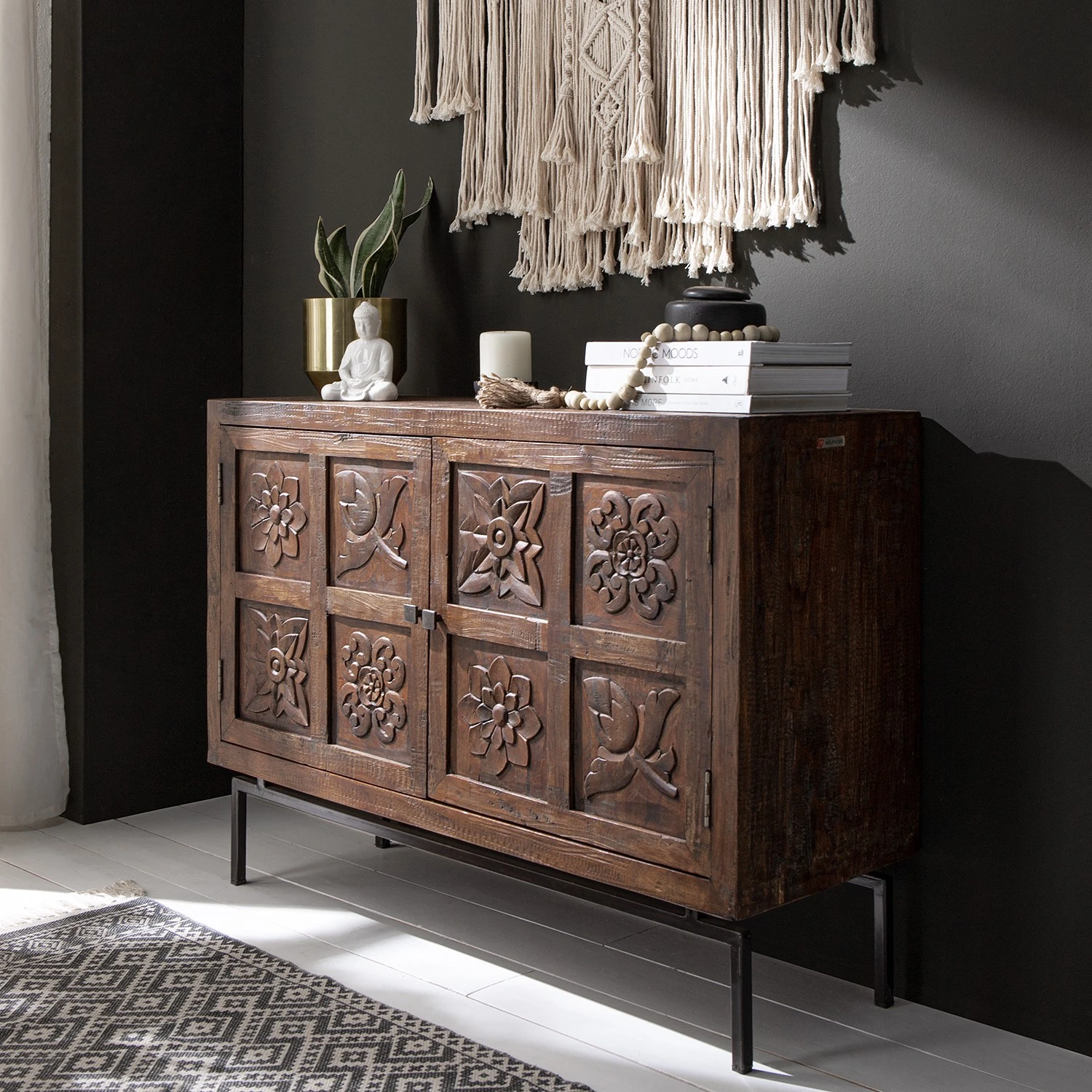 Wolf-Möbel Kommode Carving - Akazie massiv / Metall - Akazie / Schwarz 2 Wolf-Möbel Kommode Carving - Akazie massiv / Metall - Akazie / Schwarz – Bild 2