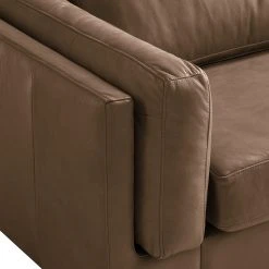 Studio Copenhagen Ecksofa COSO Classic+ mit Ottomane - Echtleder Taru: Nougat - Breite: 245 cm - Ottomane davorstehend rechts - Bettkasten - Eiche Dunkel -Wohnzimmermöbel boutique en ligne 1000212869 200825 13325900559 DETAILS P000000001000212869