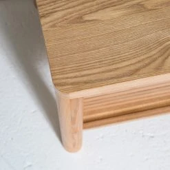 Studio Copenhagen TV-Lowboard Saido - Esche massiv -Wohnzimmermöbel boutique en ligne 1000218017 210429 08220200007 DETAILS P000000001000218017