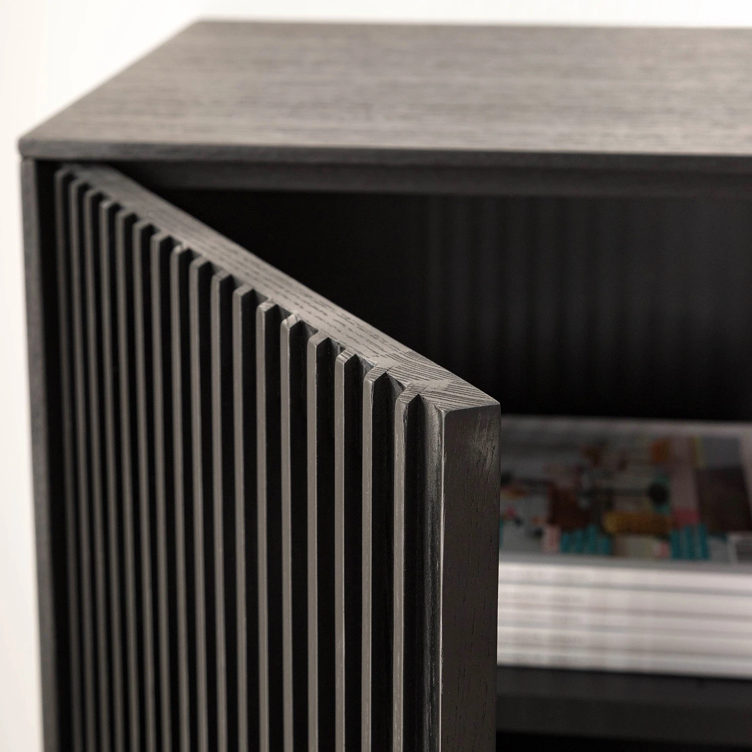Studio Copenhagen Highboard Dowland - Echtholzfurnier - Eiche Schwarz 15 Studio Copenhagen Highboard Dowland - Echtholzfurnier - Eiche Schwarz – Bild 15