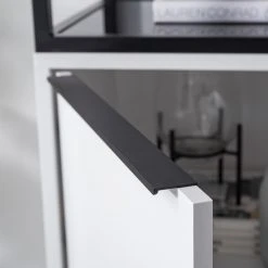 Fredriks Schrank White Hall II - Matt Weiß / Schwarz -Wohnzimmermöbel boutique en ligne 1000218376 210316 08062100022 DETAILS P000000001000218376