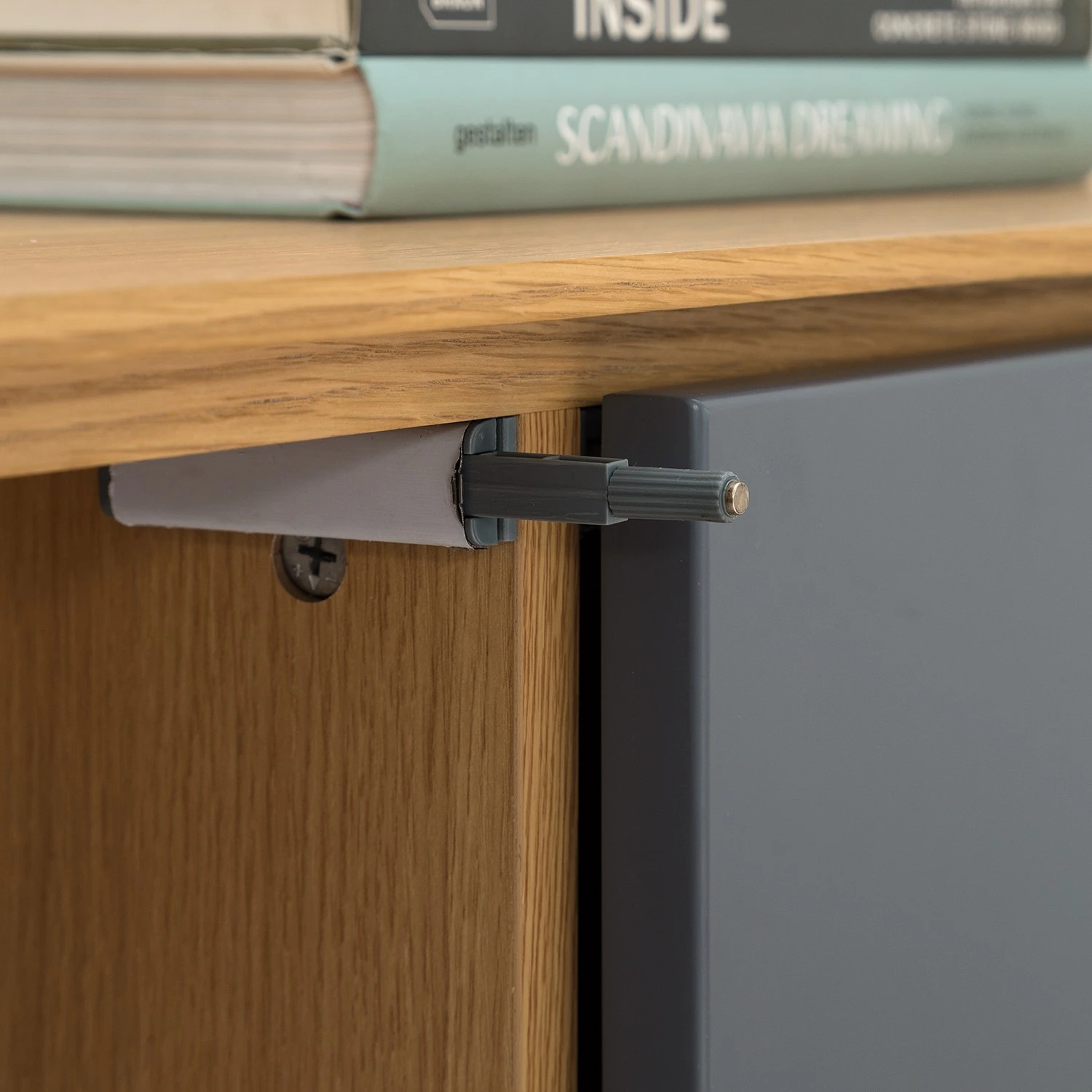 Studio Copenhagen Sideboard Danica - Echtholzfurnier - Matt Dunkelgrau / Esche 10 Studio Copenhagen Sideboard Danica - Echtholzfurnier - Matt Dunkelgrau / Esche – Bild 10