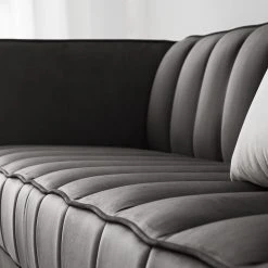 Red Living Sofa Suzy (2,5-Sitzer) - Samt Ravi: Grau -Wohnzimmermöbel boutique en ligne 1000227441 210506 10194700188 DETAILS P000000001000227441