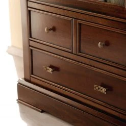 Ridgevalley Standvitrine Brieux - Tulpenbaum teilmassiv - Tulpenbaum Antik -Wohnzimmermöbel boutique en ligne 1000230613 201113 12531100037 DETAILS P000000001000230613