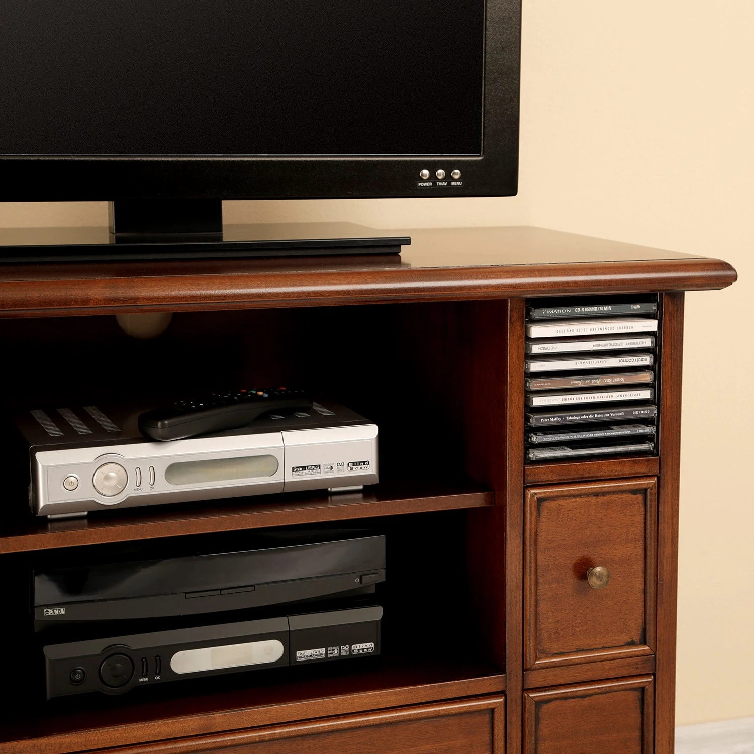 Ridgevalley TV-Lowboard Brieux II - Tulpenbaum teilmassiv - Tulpenbaum Antik 6 Ridgevalley TV-Lowboard Brieux II - Tulpenbaum teilmassiv - Tulpenbaum Antik – Bild 6