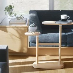 Umbra Beistelltisch Swivo - Buche massiv - Buche 15 Umbra Beistelltisch Swivo - Buche massiv - Buche -Wohnzimmermöbel boutique en ligne 1000235458 201214 15131100120 MOOD DETAILS P000000001000235458 mood