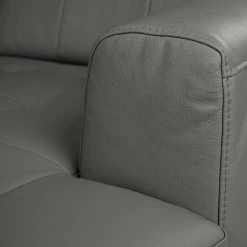 Fredriks Wohnlandschaft White Pine - Echtleder - Echtleder Mabra: Grau - Longchair davorstehend rechts / Ottomane links 19 Fredriks Wohnlandschaft White Pine - Echtleder - Echtleder Mabra: Grau - Longchair davorstehend rechts / Ottomane links -Wohnzimmermöbel boutique en ligne 1000241957 210208 14271400297 DETAILS P000000001000241957