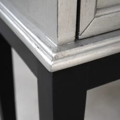 Red Living Kommode Vaunac - Matt Silber / Schwarz 14 Red Living Kommode Vaunac - Matt Silber / Schwarz -Wohnzimmermöbel boutique en ligne 1000242716 210121 07595000021 DETAILS P000000001000242716