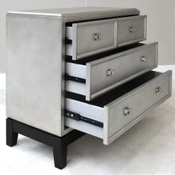 Red Living Kommode Tilloloy - Matt Silber / Schwarz 13 Red Living Kommode Tilloloy - Matt Silber / Schwarz -Wohnzimmermöbel boutique en ligne 1000242718 210121 08061700037 MOOD DETAILS P000000001000242718 mood