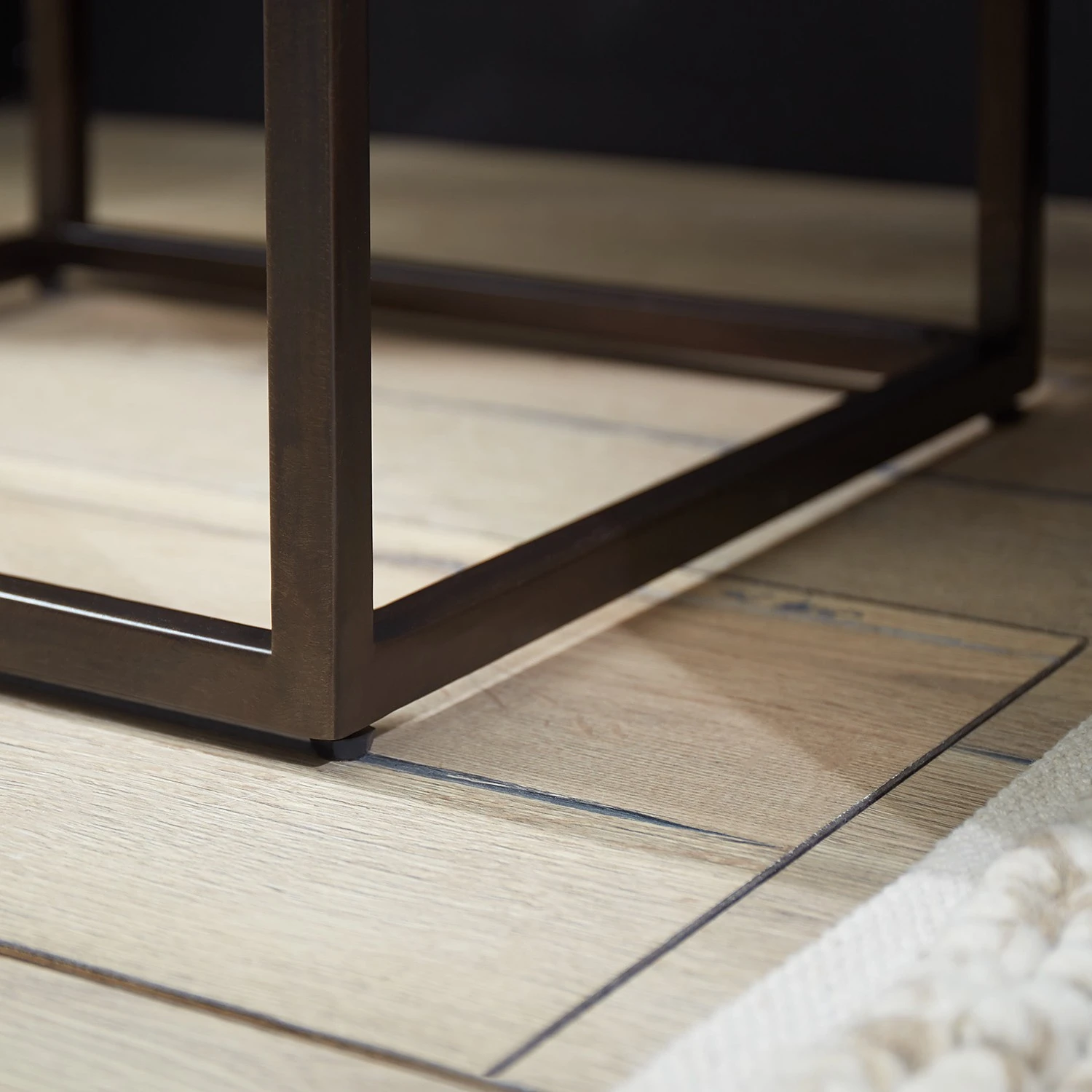 Wolf-Möbel Epoxidharz-Beistelltisch Tarnac - Harz / Metall - Grau 4 Wolf-Möbel Epoxidharz-Beistelltisch Tarnac - Harz / Metall - Grau – Bild 4