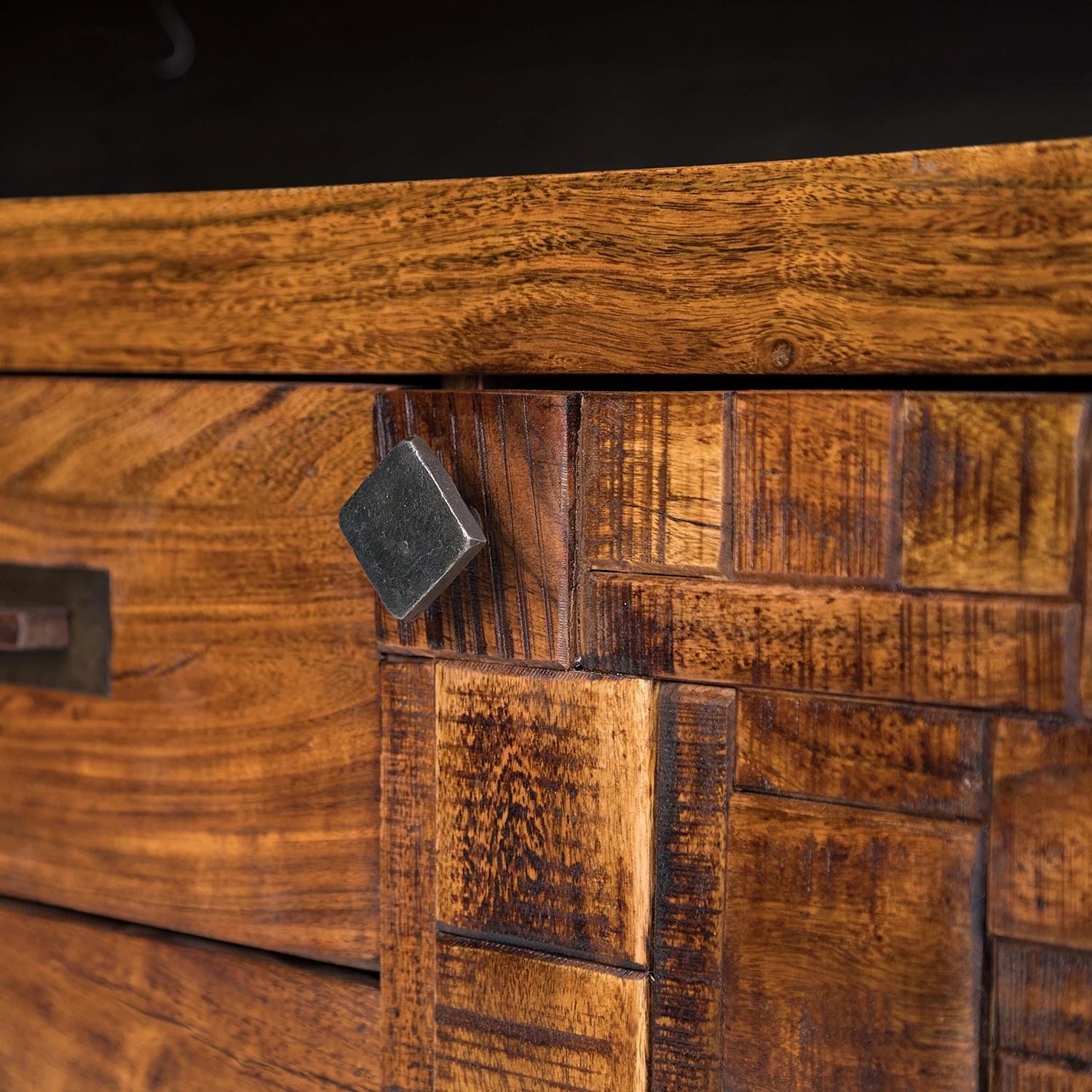 Wolf-Möbel Sideboard Bazac - Inkl. Beleuchtung - Akazie massiv - Akazie / Dunkelgrau 9 Wolf-Möbel Sideboard Bazac - Inkl. Beleuchtung - Akazie massiv - Akazie / Dunkelgrau – Bild 9