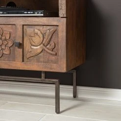 Wolf-Möbel TV-Lowboard Carving - Akazie massiv -Wohnzimmermöbel boutique en ligne 1000256998 220615 023 MOOD DETAILS P000000001000256998 mood