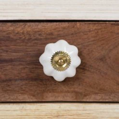 Wolf-Möbel Beistelltisch Maison - Akazie massiv - Akazie Stone / Antik Weiß - Höhe: 60 cm 19 Wolf-Möbel Beistelltisch Maison - Akazie massiv - Akazie Stone / Antik Weiß - Höhe: 60 cm -Wohnzimmermöbel boutique en ligne 1000257241 220407 065 DETAILS P000000001000257241