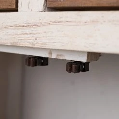 Wolf-Möbel Kommode Maison II - Akazie massiv - Akazie Stone / Antik Weiß -Wohnzimmermöbel boutique en ligne 1000257252 220406 065 DETAILS P000000001000257252