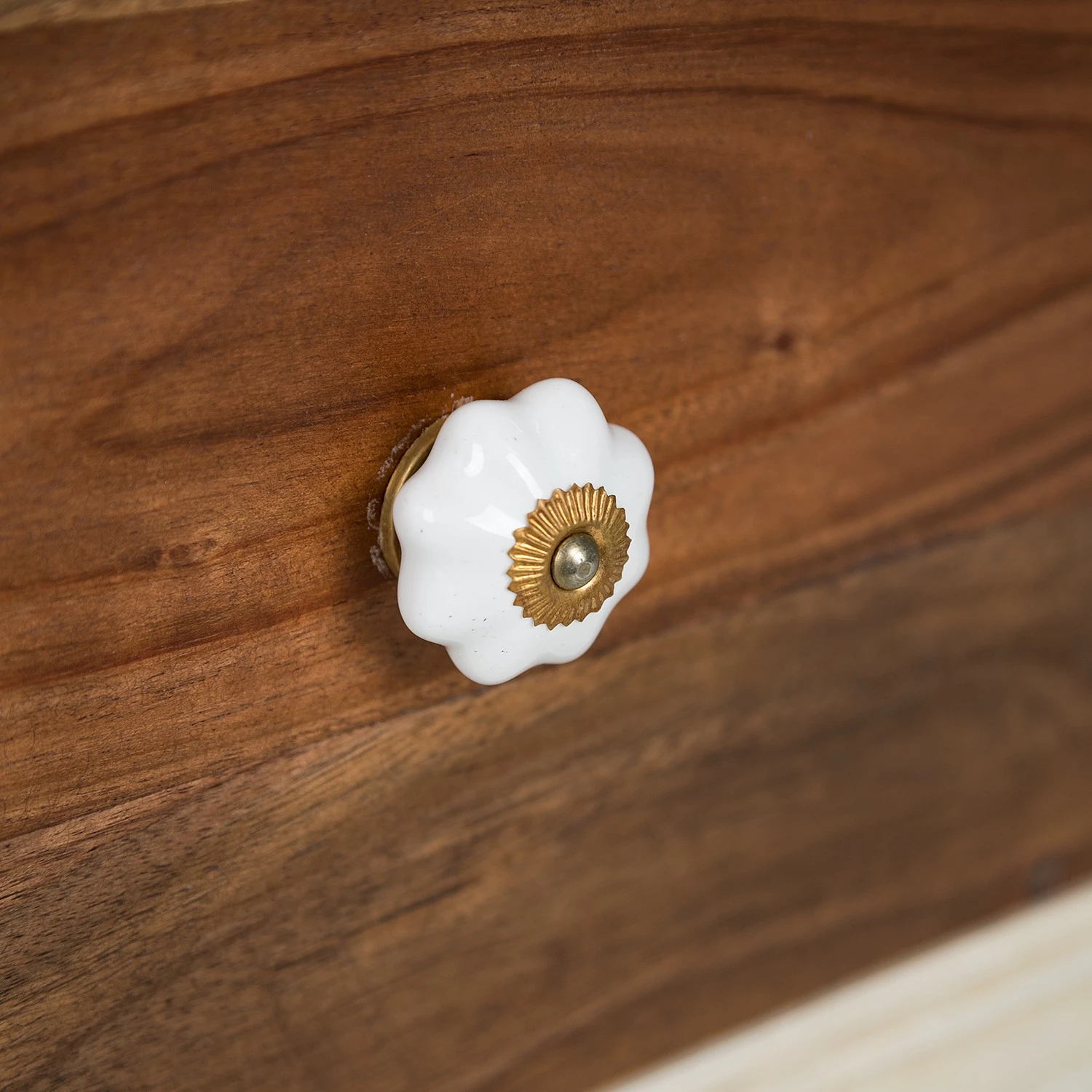 Wolf-Möbel Couchtisch Maison - Akazie massiv - Akazie Stone / Antik Weiß 6 Wolf-Möbel Couchtisch Maison - Akazie massiv - Akazie Stone / Antik Weiß – Bild 6