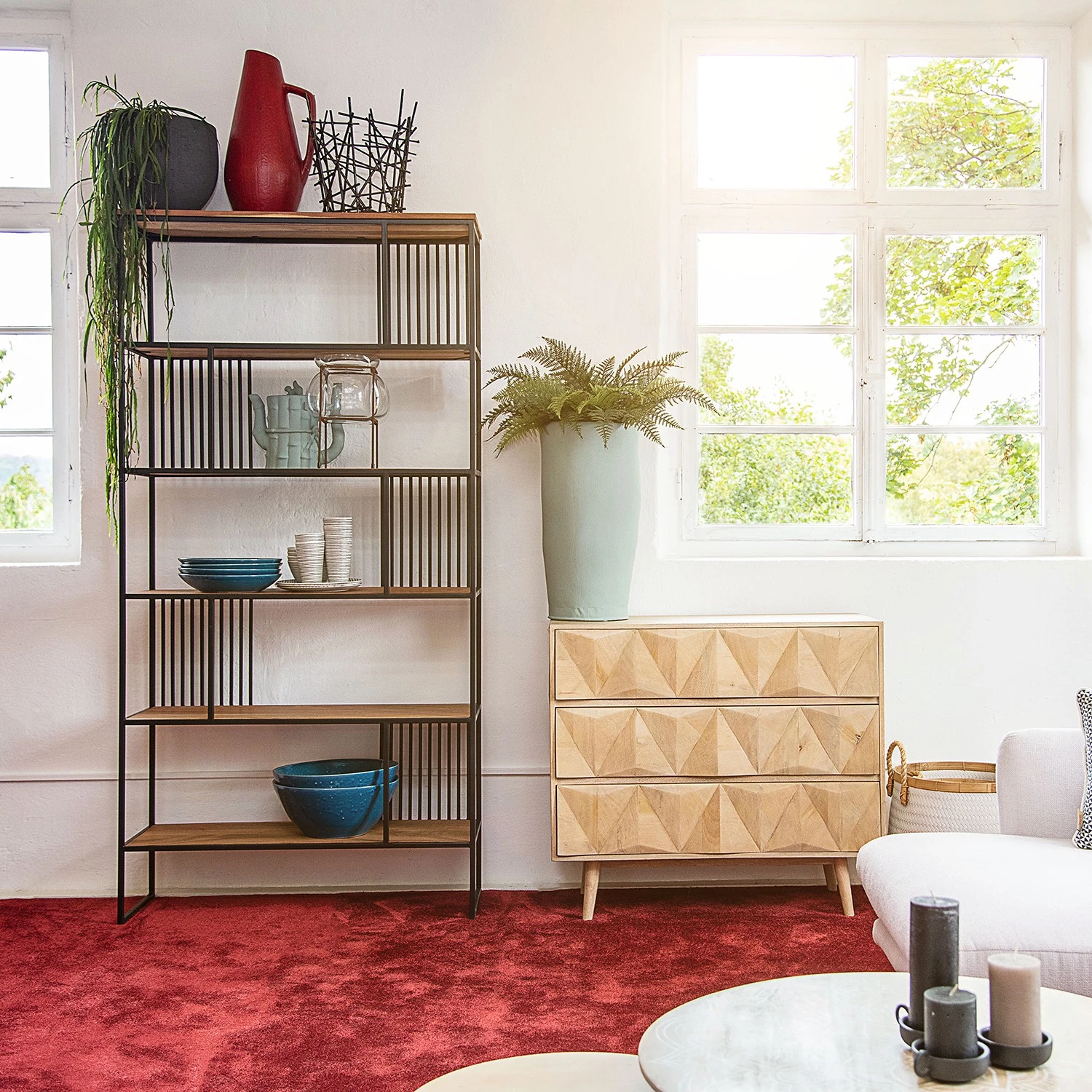 Red Living Regal Uulu I - Akazie massiv / Metall - Akazie / Schwarz 2 Red Living Regal Uulu I - Akazie massiv / Metall - Akazie / Schwarz – Bild 2