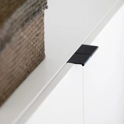 Loftscape Kommode Kaina - Weiß / Schwarz -Wohnzimmermöbel boutique en ligne 1000263292 210430 14473100165 DETAILS P000000001000263292