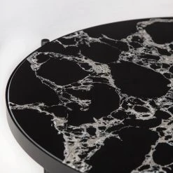 Studio Copenhagen Couchtisch Abee - Marmor Schwarz Dekor / Schwarz 21 Studio Copenhagen Couchtisch Abee - Marmor Schwarz Dekor / Schwarz -Wohnzimmermöbel boutique en ligne 1000270346 220809 080 DETAILS P000000001000270346