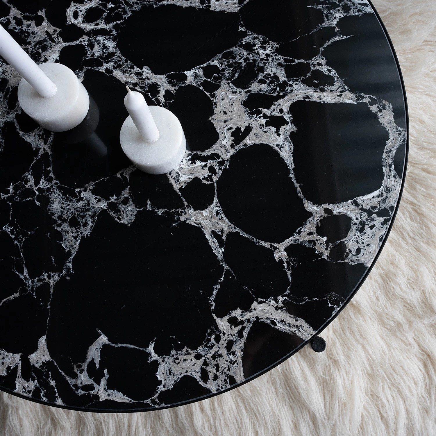 Studio Copenhagen Couchtisch Abee - Marmor Schwarz Dekor / Schwarz 11 Studio Copenhagen Couchtisch Abee - Marmor Schwarz Dekor / Schwarz – Bild 11
