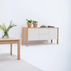 Studio Copenhagen Sideboard Maayka I - Eiche teilmassiv - Mushroom Creme / Eiche Hell -Wohnzimmermöbel boutique en ligne 1000277378 211012 153646000022 MOOD DETAILS P000000001000277378 mood