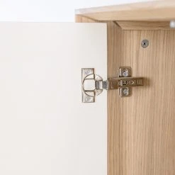 Studio Copenhagen Kommode Maayka - Eiche teilmassiv - Mushroom Creme / Eiche Hell -Wohnzimmermöbel boutique en ligne 1000277379 220729 050 DETAILS P000000001000277379