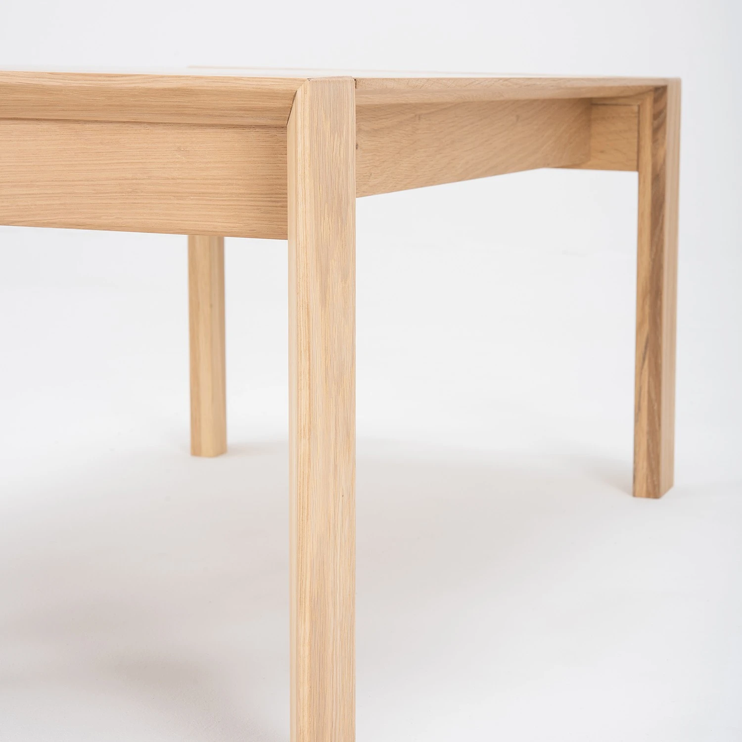 Studio Copenhagen Couchtisch Maayka - Eiche teilmassiv - Eiche Hell - Breite: 110 cm 6 Studio Copenhagen Couchtisch Maayka - Eiche teilmassiv - Eiche Hell - Breite: 110 cm – Bild 6