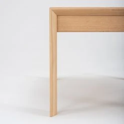 Studio Copenhagen Couchtisch Maayka - Eiche teilmassiv - Eiche Hell - Breite: 110 cm 24 Studio Copenhagen Couchtisch Maayka - Eiche teilmassiv - Eiche Hell - Breite: 110 cm -Wohnzimmermöbel boutique en ligne 1000277380 211012 153648000156 DETAILS P000000001000277380